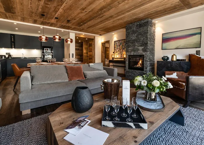 Vacation rental: Alaska Lodge By Alpine Resorts
