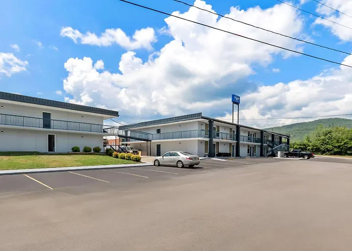 Motels Rodeway Dalton South