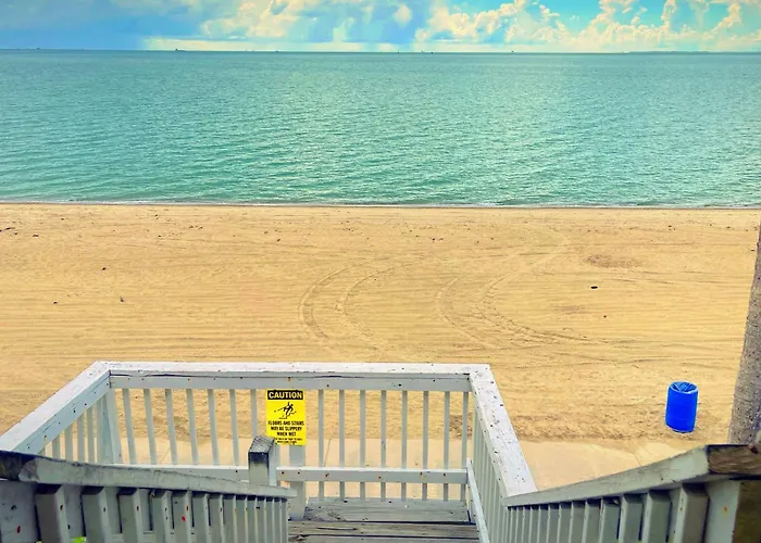 Motel: Sea Shell Inn On The Beach