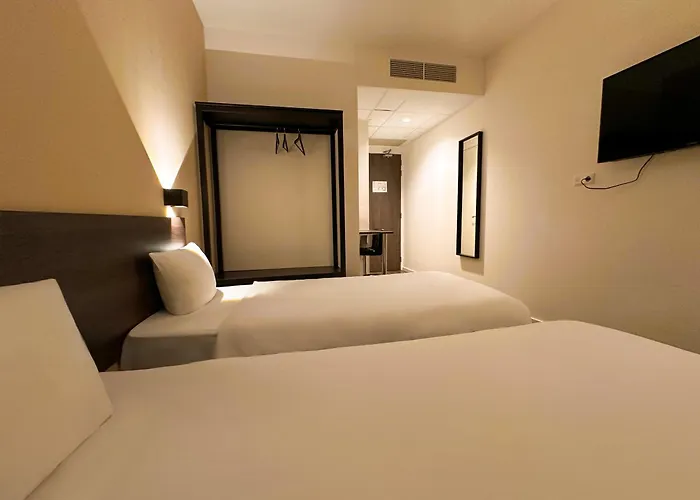 HOTELUX Amsterdam Airport