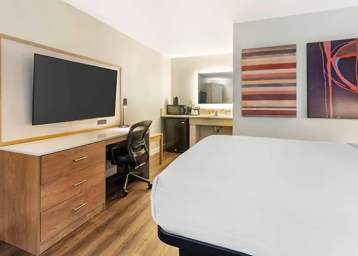 Best Western Plus Rancho Cordova Inn