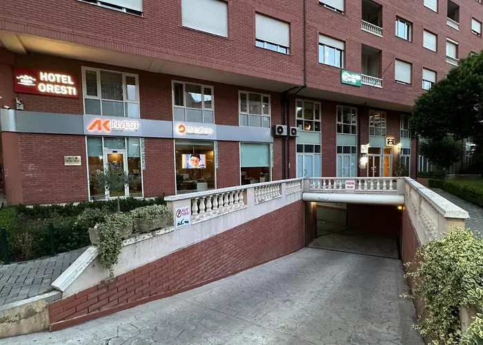 Oresti Center