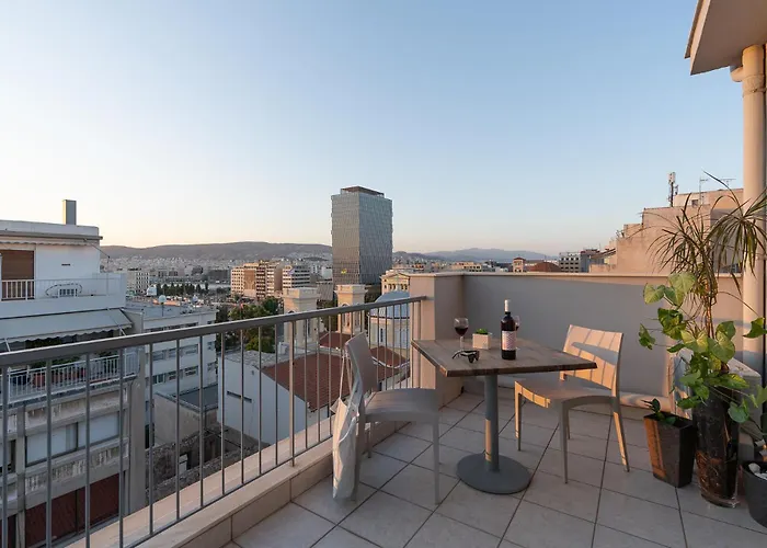 Piraeus City