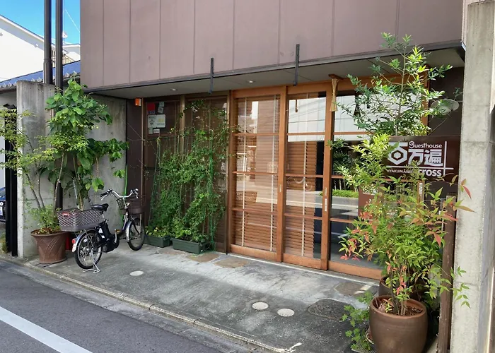 Hostel: Guesthouse Hyakumanben Cross