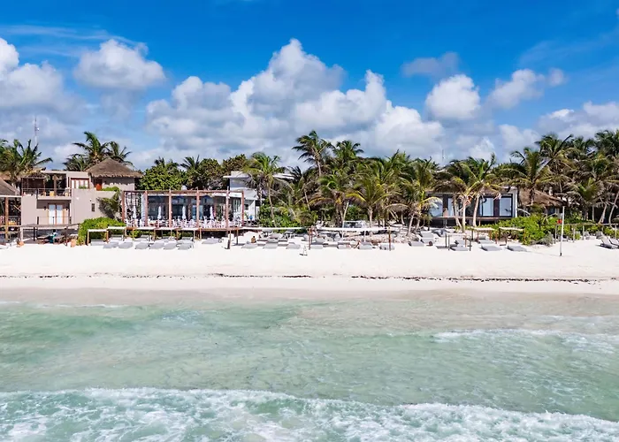  Lula Tulum, A Small Luxury
