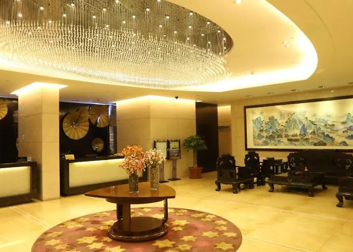 Hotel near College: Kingdo Hotel