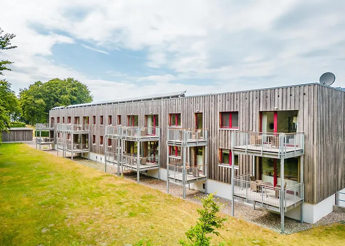 SCHLOSS RANZOW - kleines Romantik Hotel - Wellness - Golfplatz - Hochzeiten&Feiern