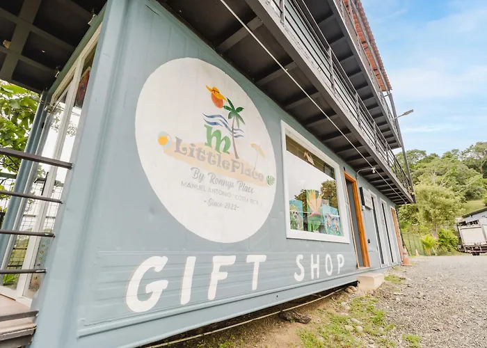 Central hotel: Ronnys Flat Manuel Antonio