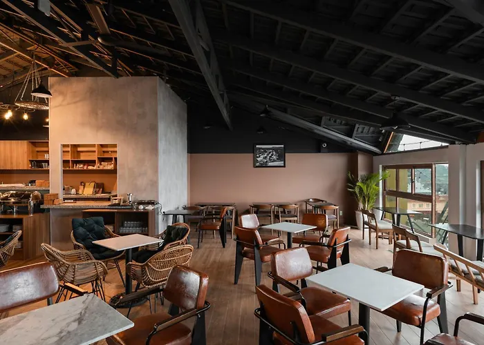 Luxury hotel only: Lumina Hotel Da Lat Central