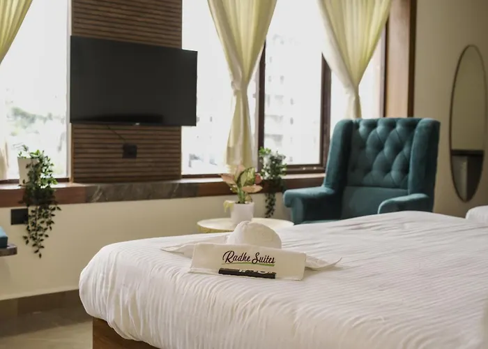 Family Hotel: Radhe Suites