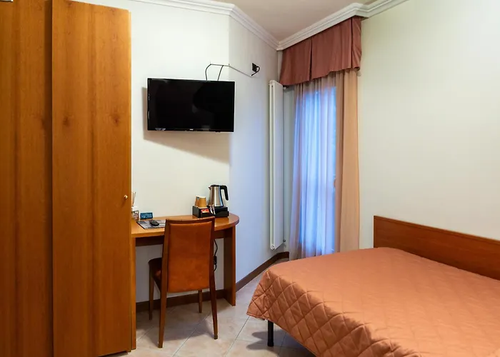 Hotel sulla spiaggia: Hotel Romagna