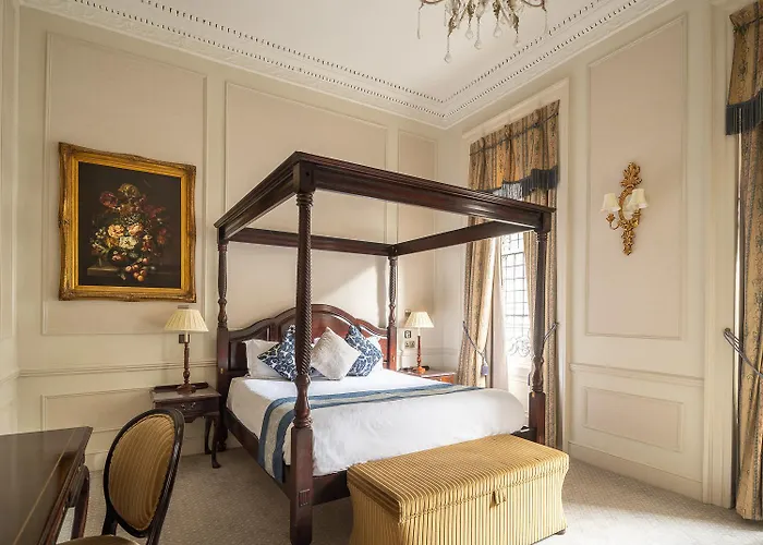 Hotel: The Leonard Hotel