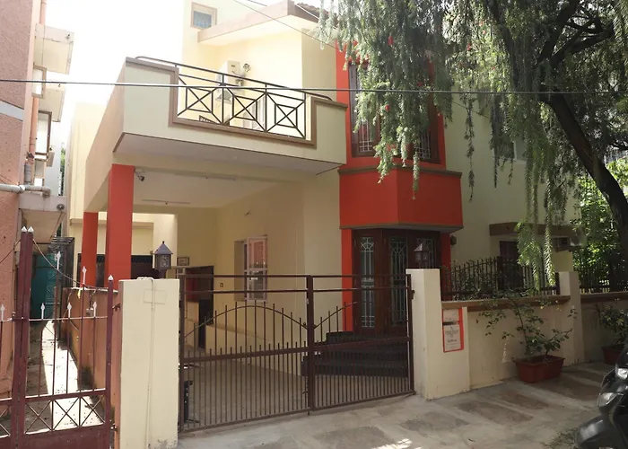 Guest house: Ushta Te - Happiness To Thee