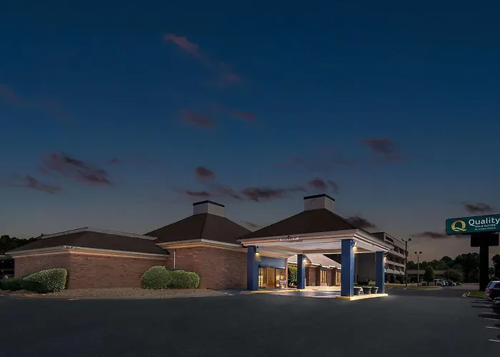 Kid friendly hotel Quality Inn & Suites Fayetteville I-95