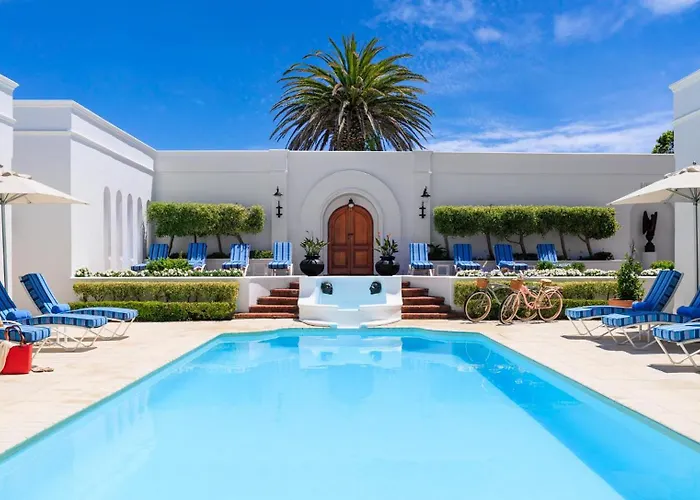Strandhotel: The Marine Hermanus