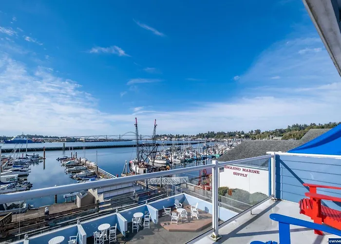 The Landing At Newport Condominium Hotel