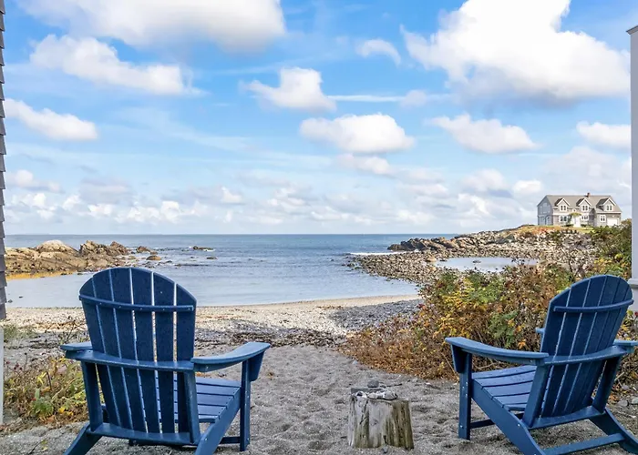 Perkins Cove Oceanfront Cottage