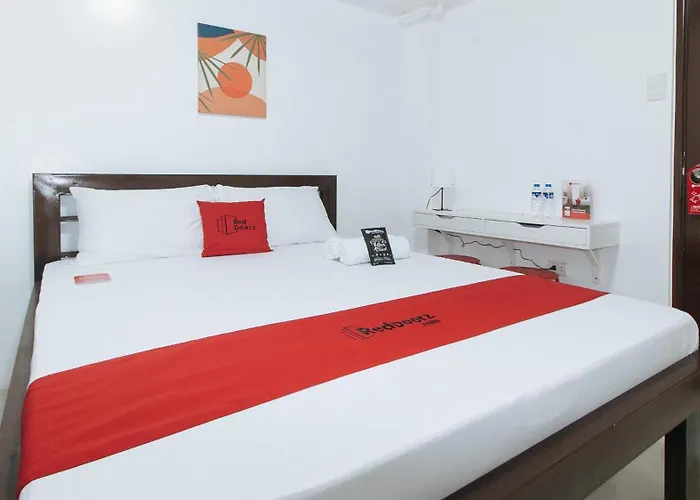 Cheap hotel: Reddoorz Near Ust Sampaloc Manila