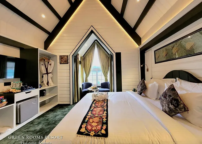 Green Rooms Resort