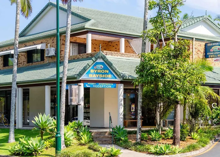 side Central Studio Apartments