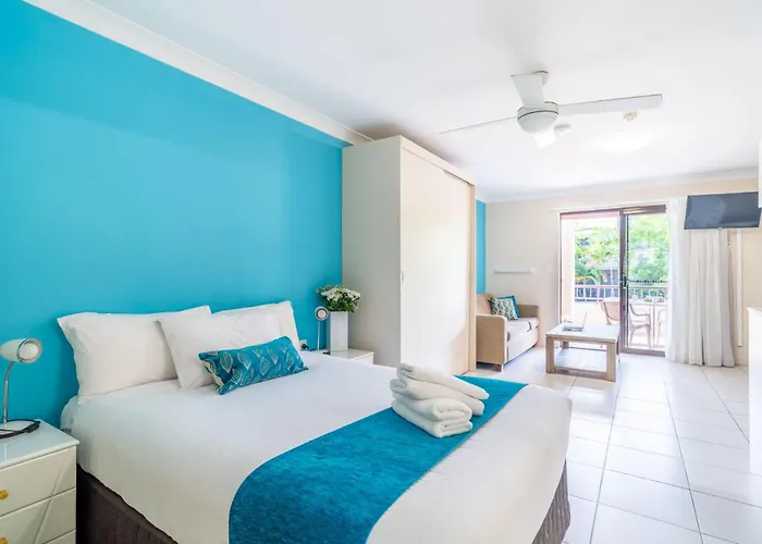 side Central Studio Apartments