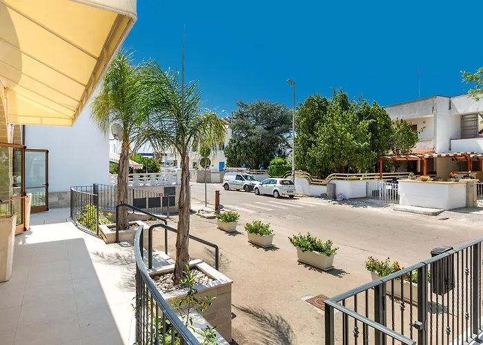 Hotel: Lido Marini Rooms Affittacamere B&B