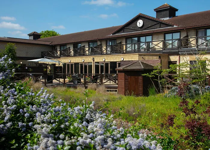 Hampshire Court Hotel & Spa