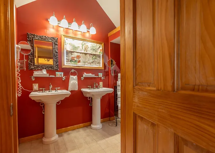 Boutique hotel only: The Ridgeway Inn