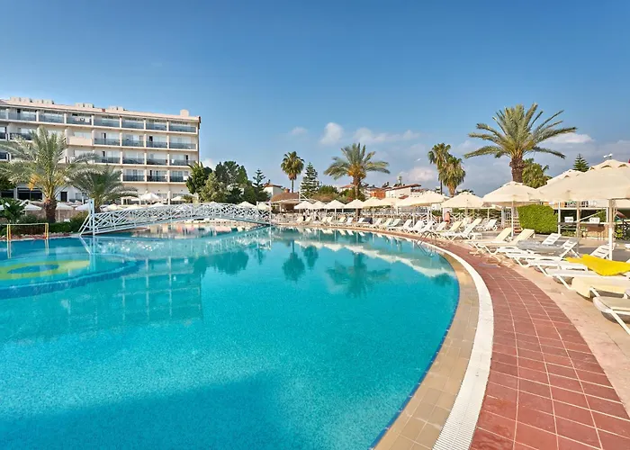 Seaden Corolla Hotel