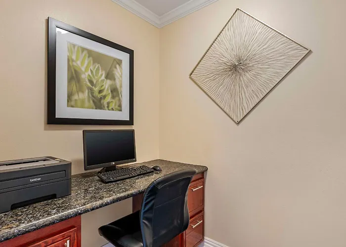 Best Western Pineywoods Inn
