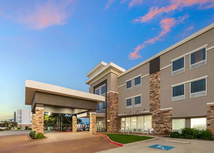 La Quinta By Wyndham Rockport - Fulton