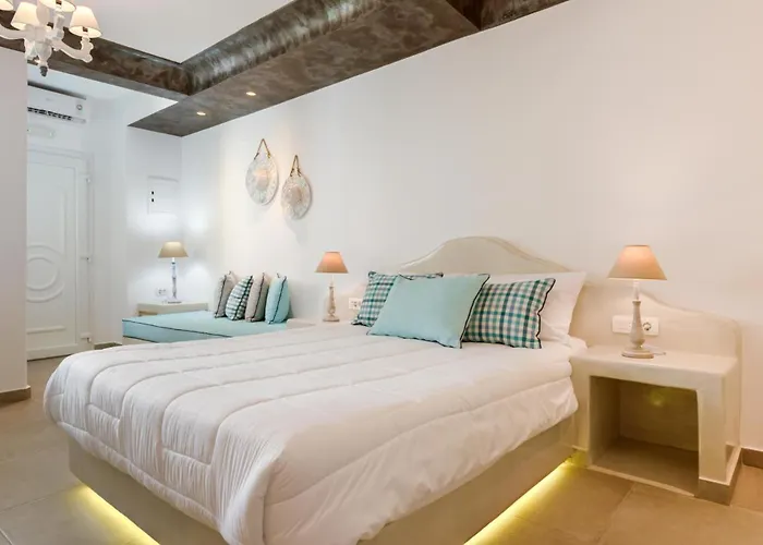  B Suites