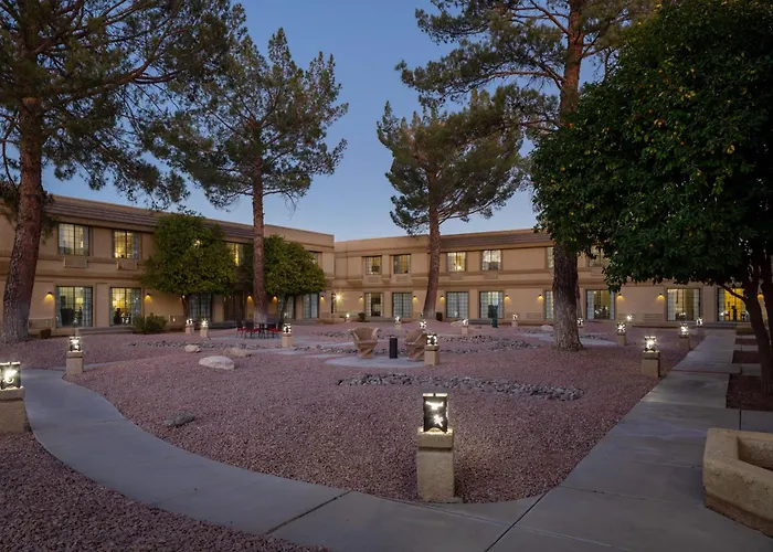 Family Hotel: Wyndham Tucson Airport Hotel & Conference Center