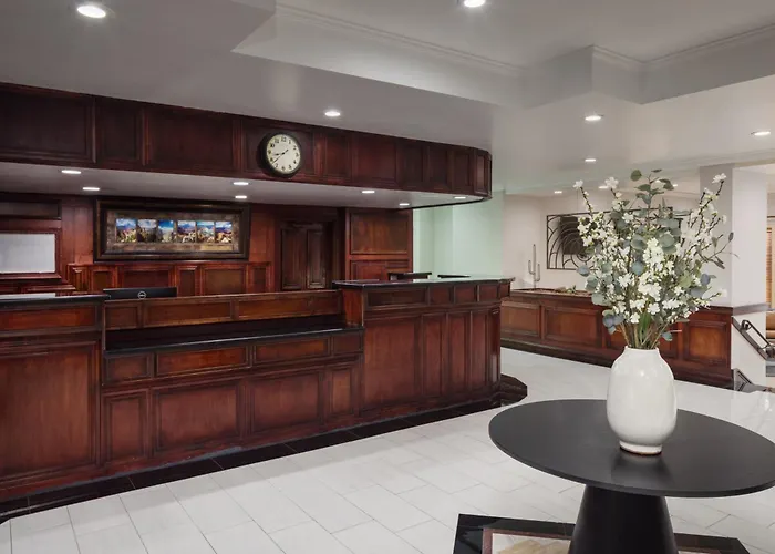 Family Hotel: Wyndham Tucson Airport Hotel & Conference Center