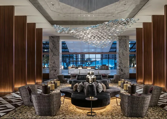 Luxury hotel only: The Ritz-Carlton, Chicago