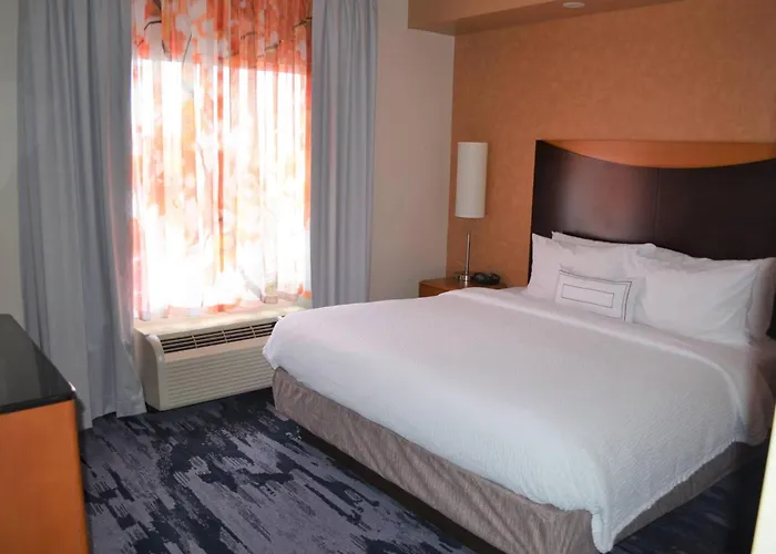 Hot Tub in Room Fairfield Inn & Suites By Marriott Sault Ste. Marie
