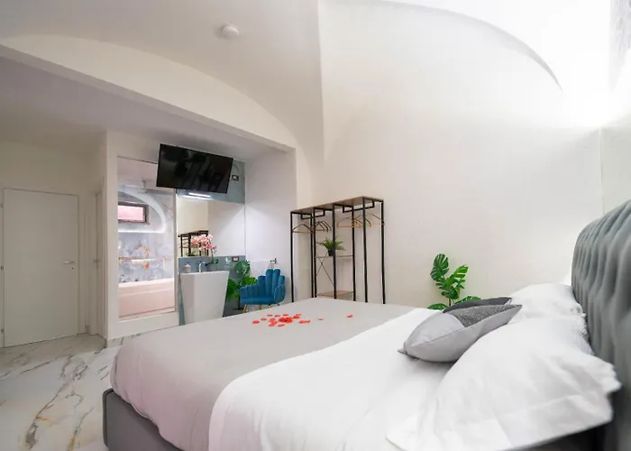  Etnea 208 Luxury Jacuzzi Suite Catania