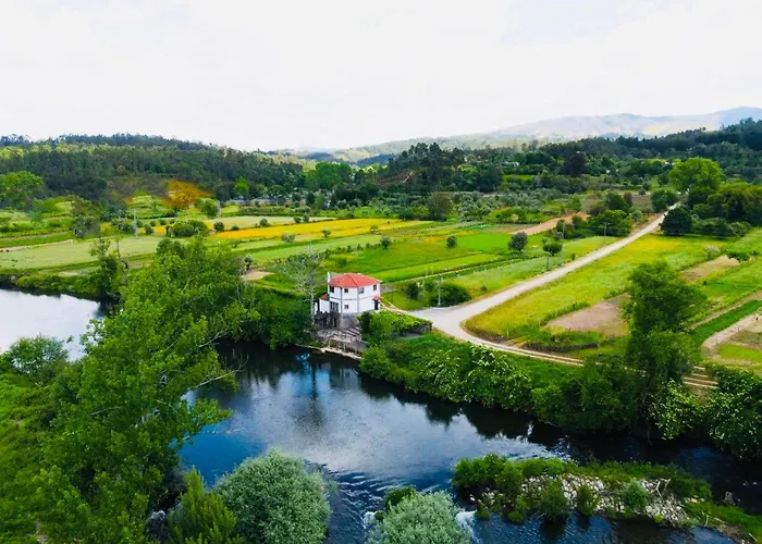 Casa Do Rio Alva