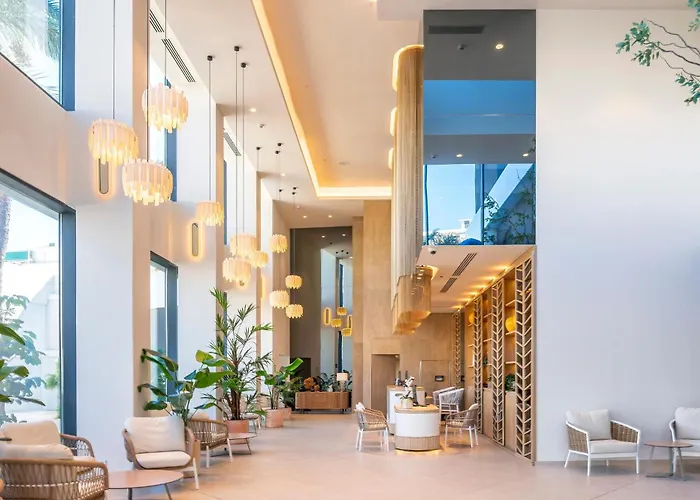 Hôtel pour familles: Port Alicante City & Beach