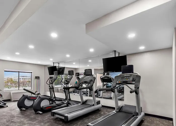 Best Western Plus Fenton