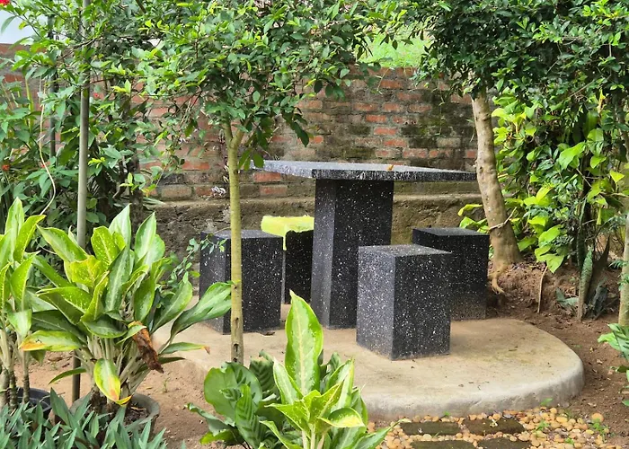 The Hostels Lazy Bear Best In Kandy