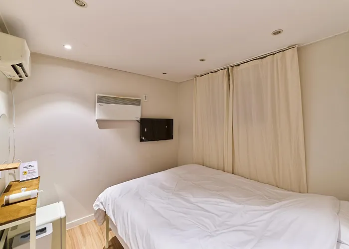 Hostel: Life In Insa