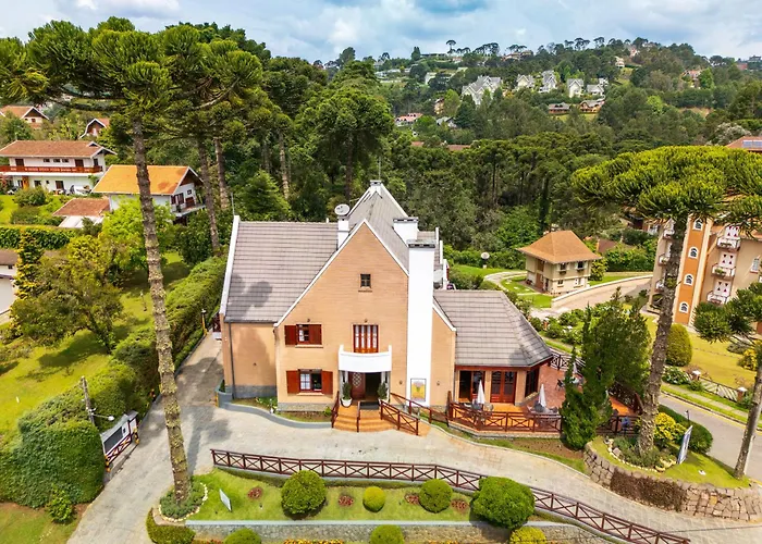 Alojamento com o café da manhã Apenas: Pousada Campos de Provence Campos do Jordão