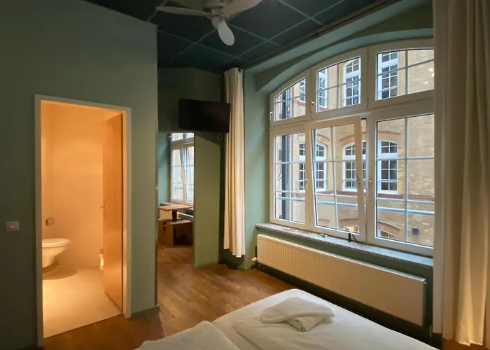 Singer109 &Apartment
