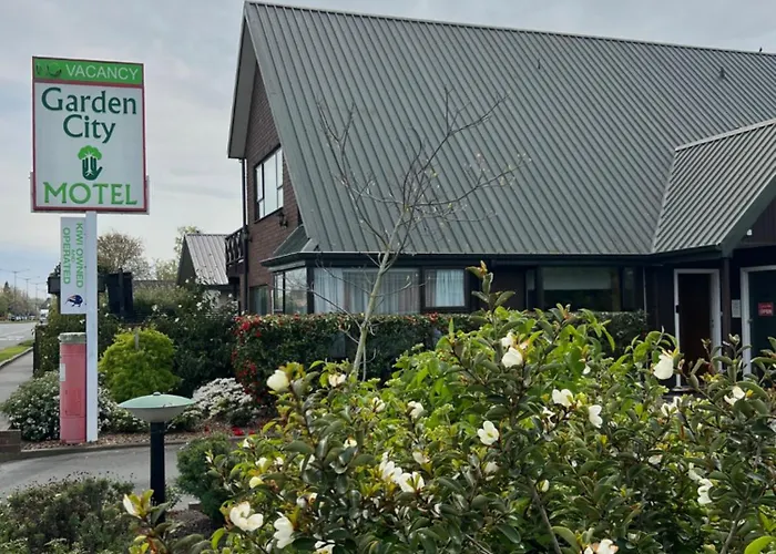 Pet Friendly hotel: Garden City Motel