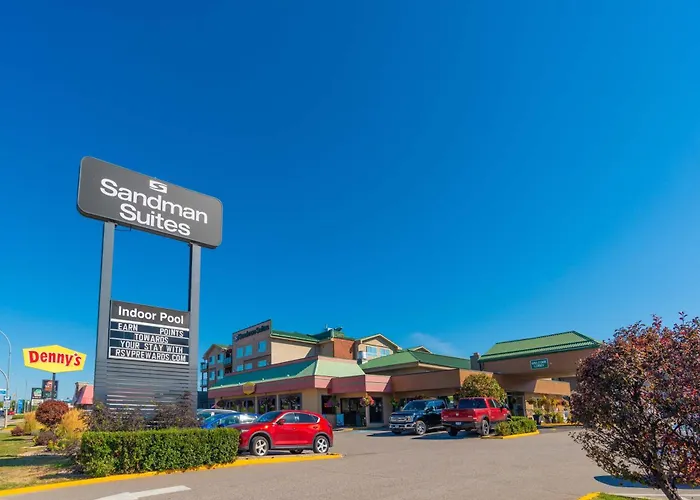 Сity center hotels Sandman Vernon