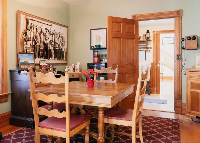 Villa: First Deadwood Cottages