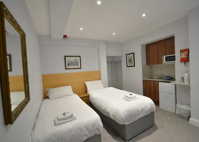 Hotel de 3 estrellas: Amber Residence Hotel