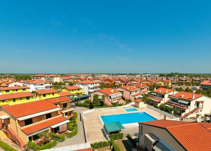 Casa vacanza: Hotel Aqua Park Resort Village Exclusive - The Family Rooms - Continental Breakfast - One Day In Our Water Park - One Day Motorboat Trip To Explore The Caorle Lagoon - Parking Inside