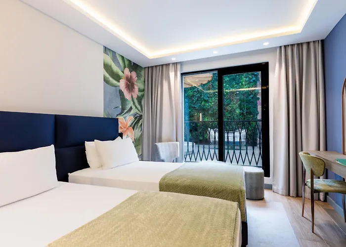 Hotel with view: Calisi Hotel